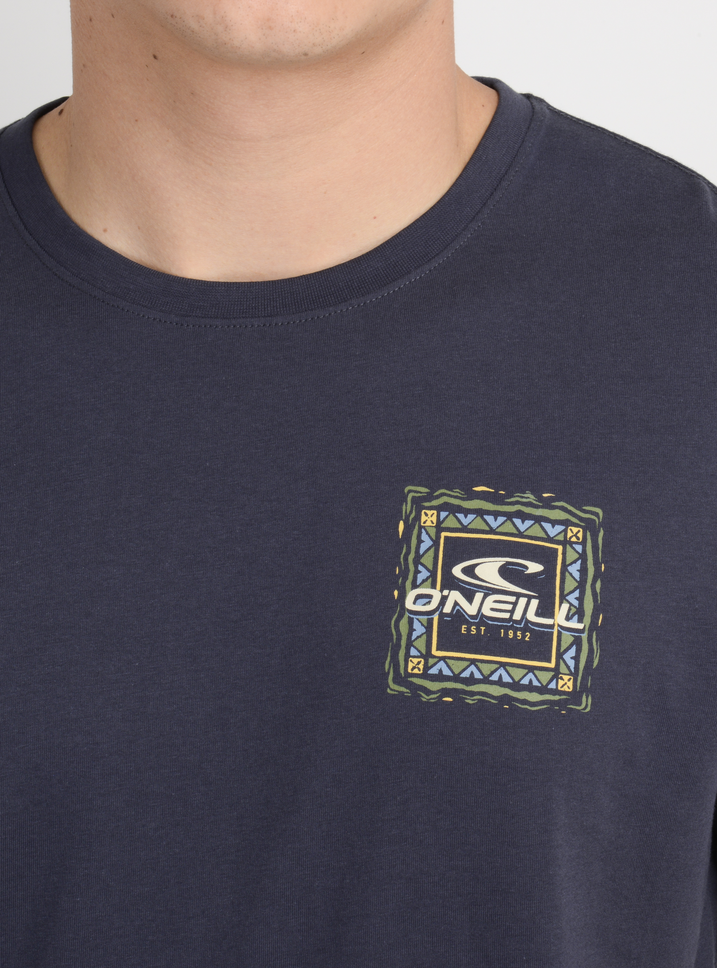 POLERA MANGA CORTA PATTERNS AZUL OSCURO - 5