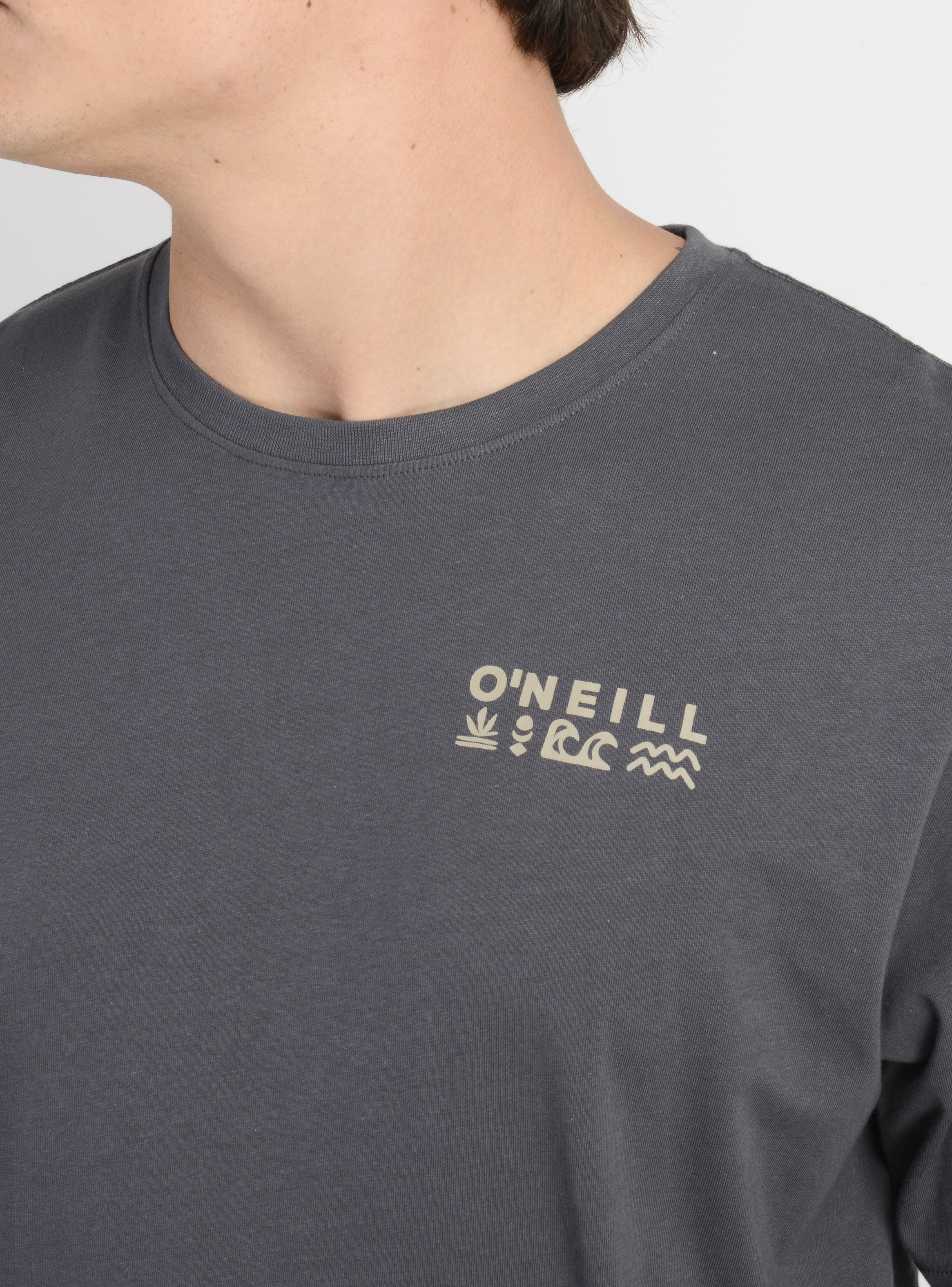 POLERA MANGA CORTA GLYPHS GRIS OSCURO - 5