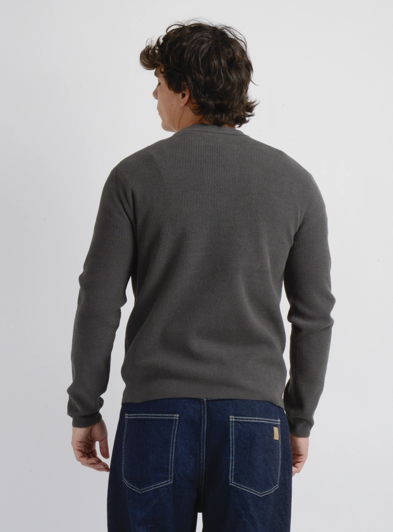 SWEATER CHAPMAN GRIS OSCURO - 2
