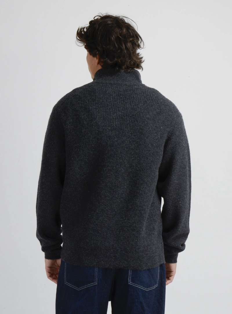 SWEATER NORRIS GRIS OSCURO - 2