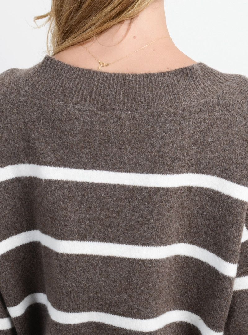 SWEATER LANDING CAFE  CLARO - 6