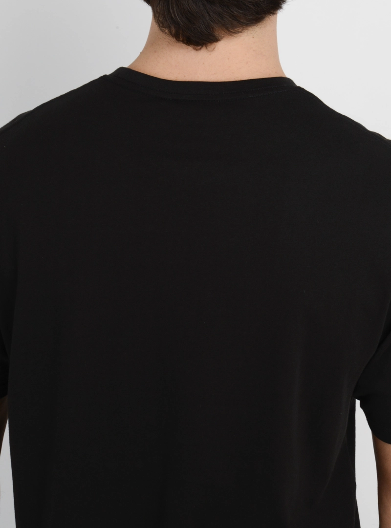 POLERA MANGA CORTA ESSENTIAL 90'S  NEGRO - 6