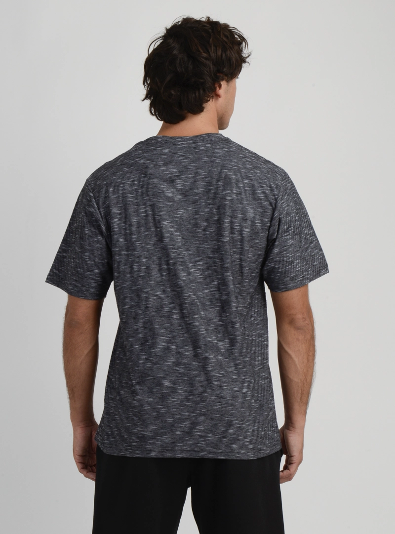 POLERA MANGA CORTA QUIVER II NEGRO - 2