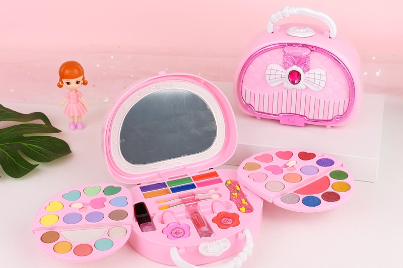JUEGO DE MAQUILLAJE PARA NIÑAS - 1