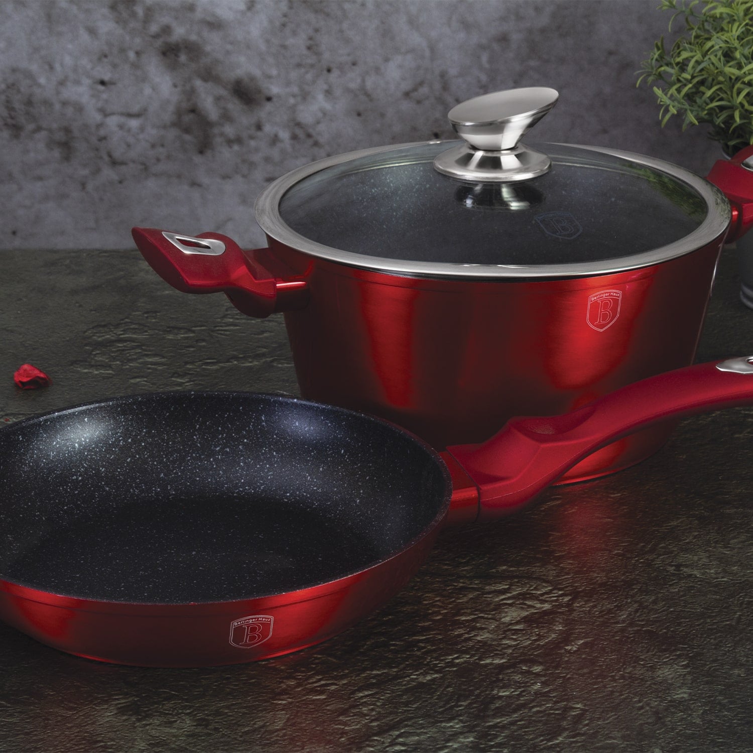 SET DE OLLA + SARTÉN 3 PZS, BERLINGER HAUS, LÍNEA METALLIC BURGUNDY, COLOR ROJO. ALUMINIO FORJADO - 4