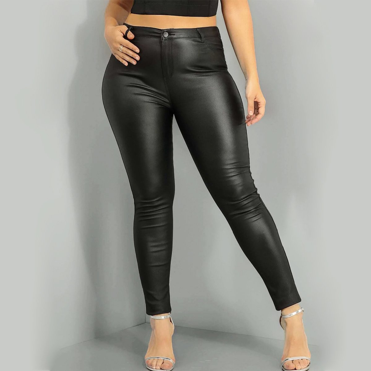 JEANS MUJER BUCANERAS NEGRO ECO CUERO CALCE PERFECTO TIRO ALTO ELASTICADOS BOTÓN CIERRE - 6