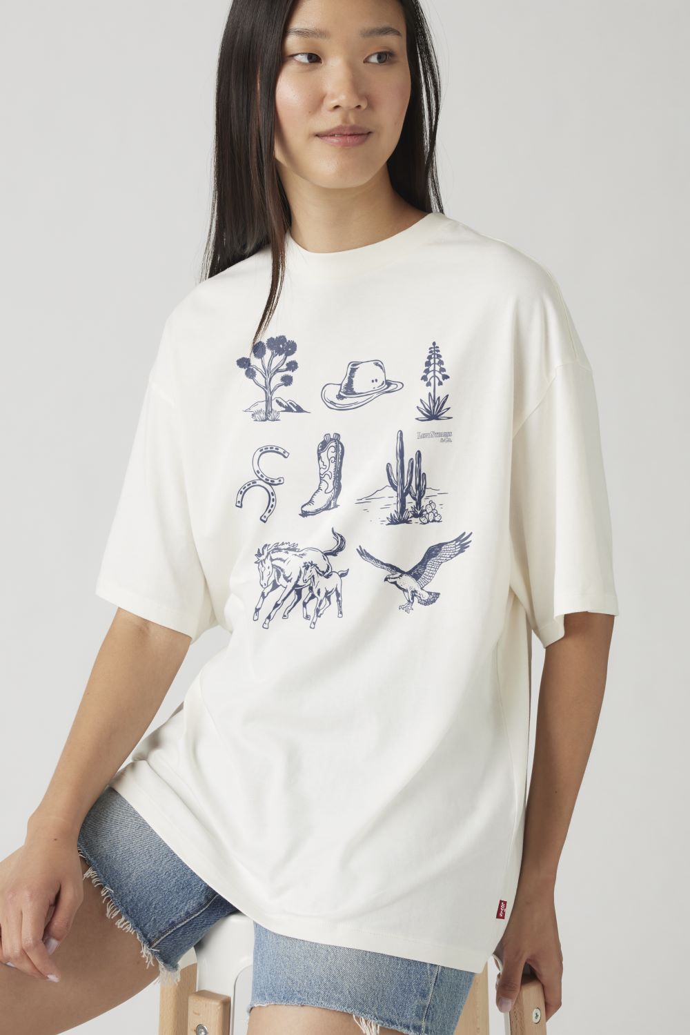 POLERA MUJER GRAPHIC SHORT STACK TEE BLANCO LEVIS A4924-0087 - 4