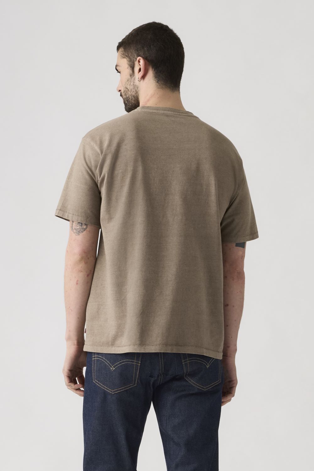 POLERA HOMBRE RED TAB VINTAGE TEE CAFE  LEVIS A0637-0195 - 2
