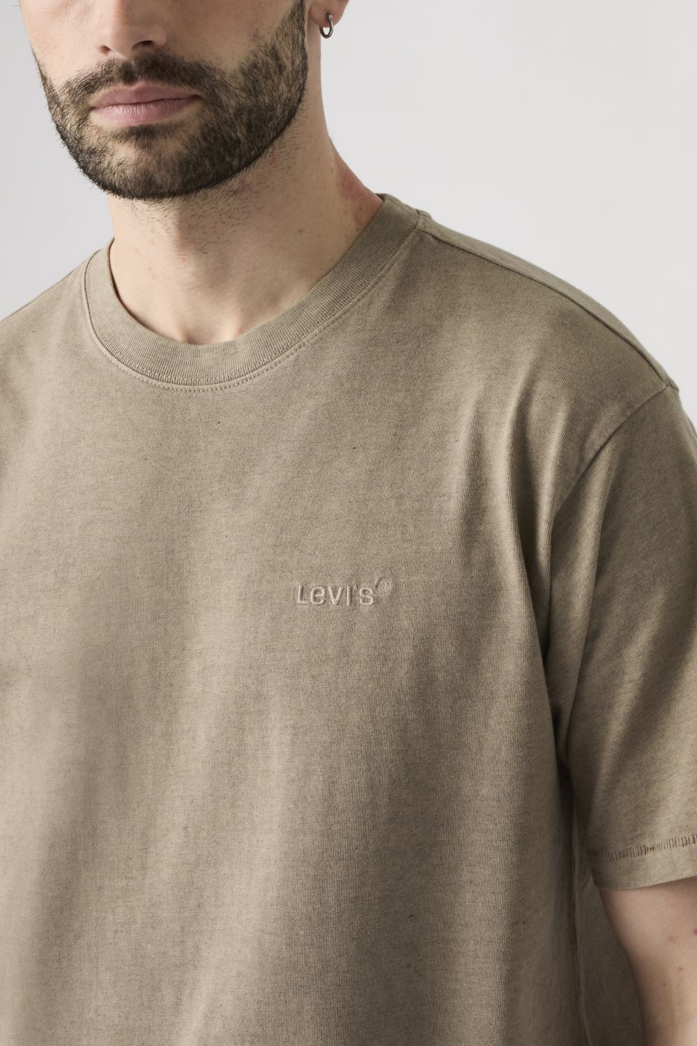 POLERA HOMBRE RED TAB VINTAGE TEE CAFE  LEVIS A0637-0195 - 4