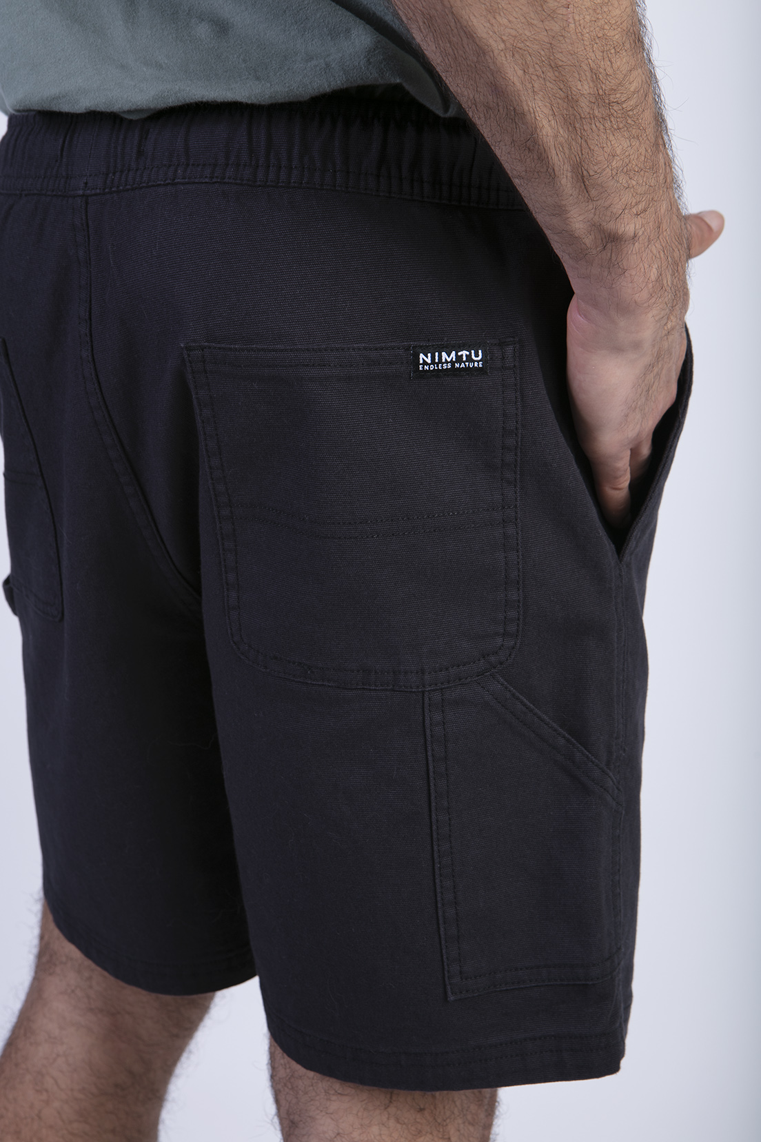 BERMUDA HOMBRE NIMTU BLACK MAULE - 4