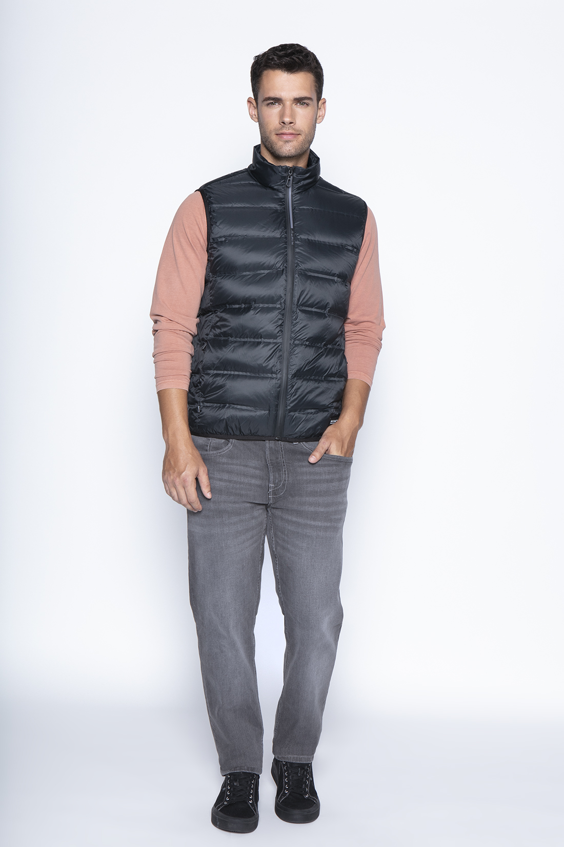 VEST BLACK CALBUCO - 3