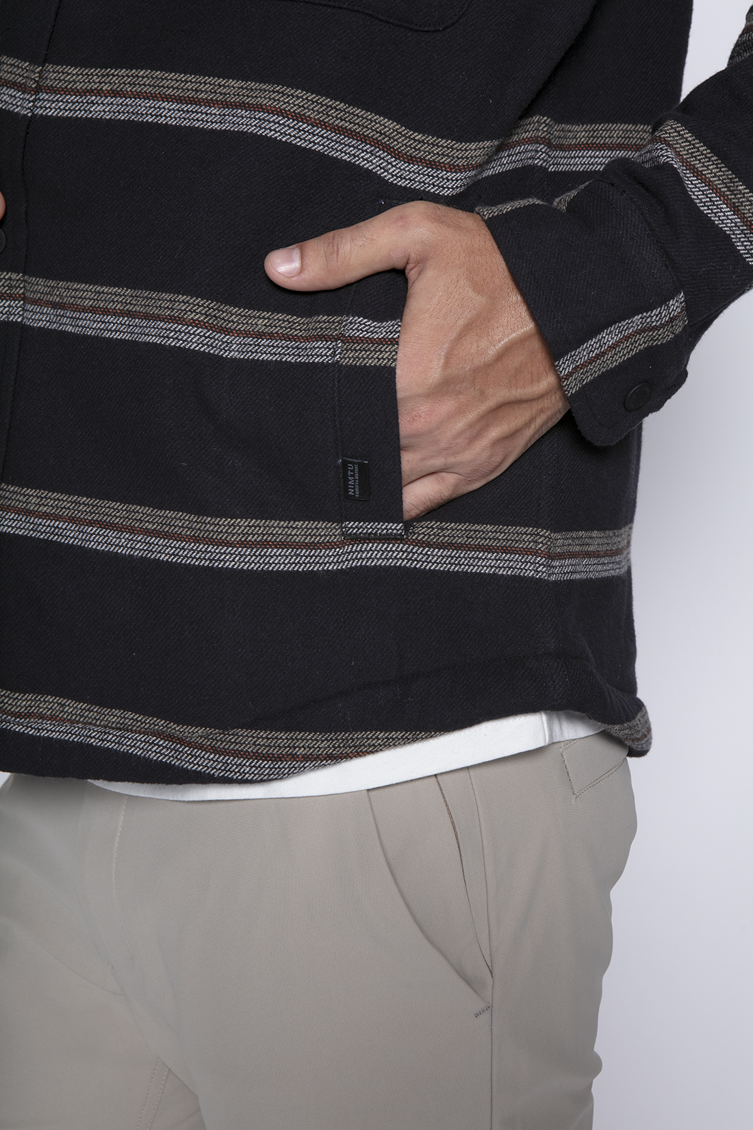 CHAQUETA LOA BLACK - 4