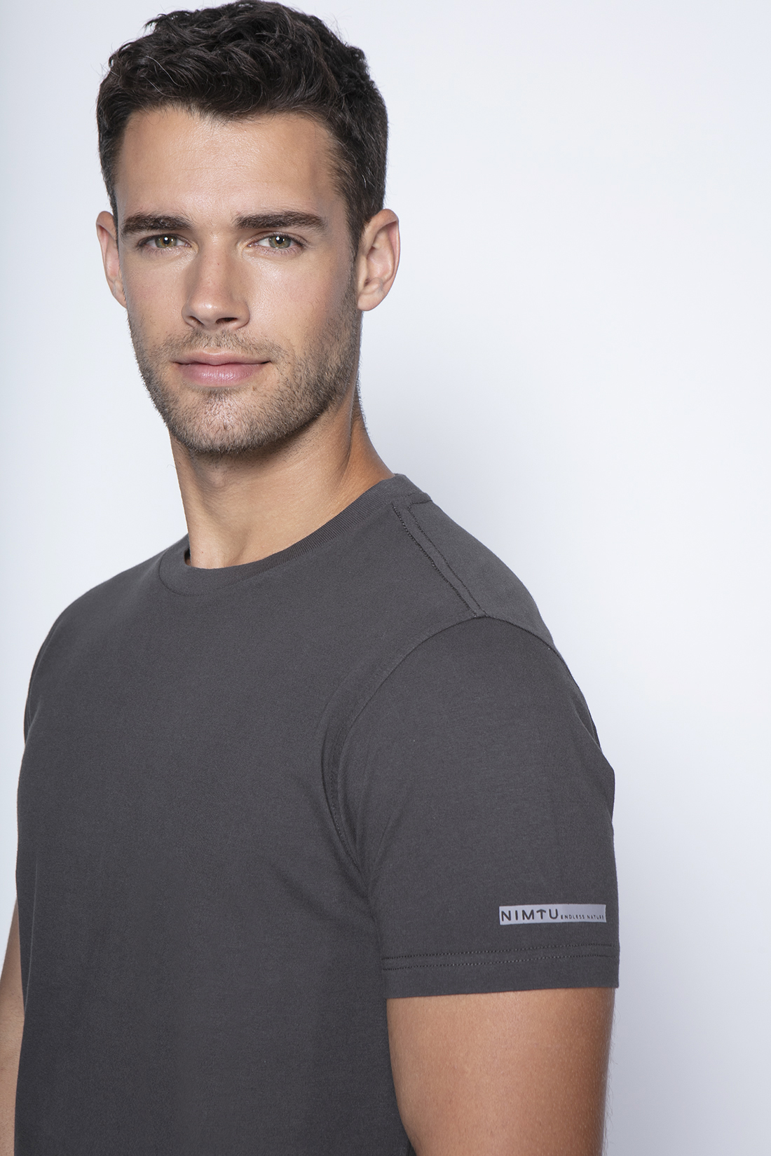 POLERA TRES CRUCES CHARCOAL - 4