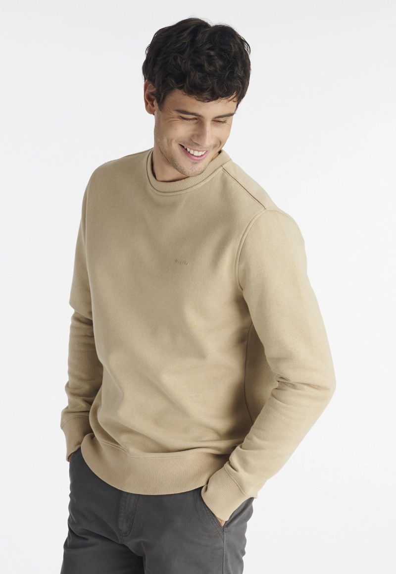 POLERÓN HOMBRE NIMTU VERDE LIMARI CASUAL OLIVE - 1