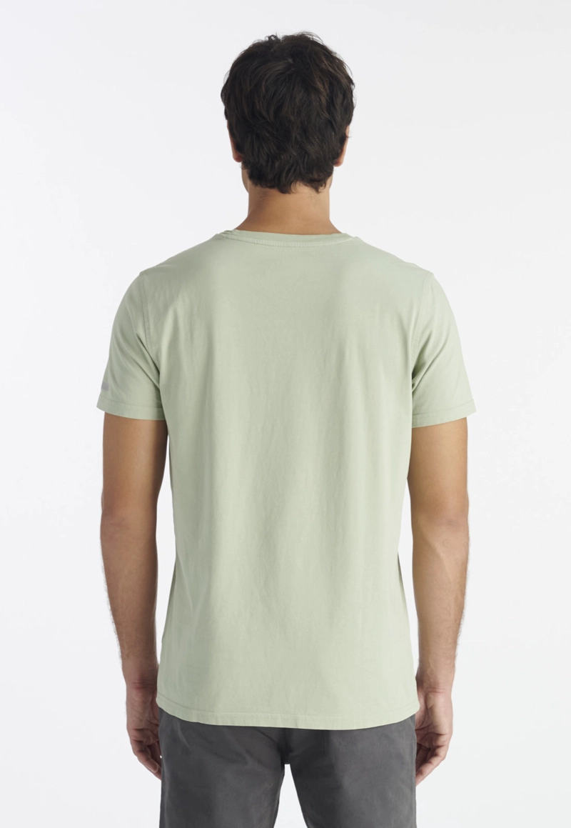 POLERA ALGODÓN HOMBRE NIMTU CAFE TRES CRUCES CASUAL SAGE - 4