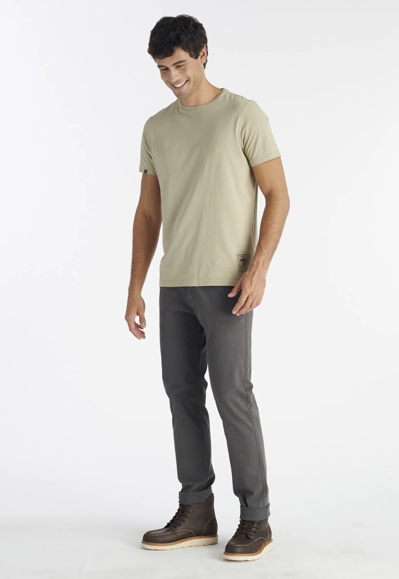 POLERA ALGODÓN HOMBRE NIMTU BEIGE GEO CASUAL SAND - 2