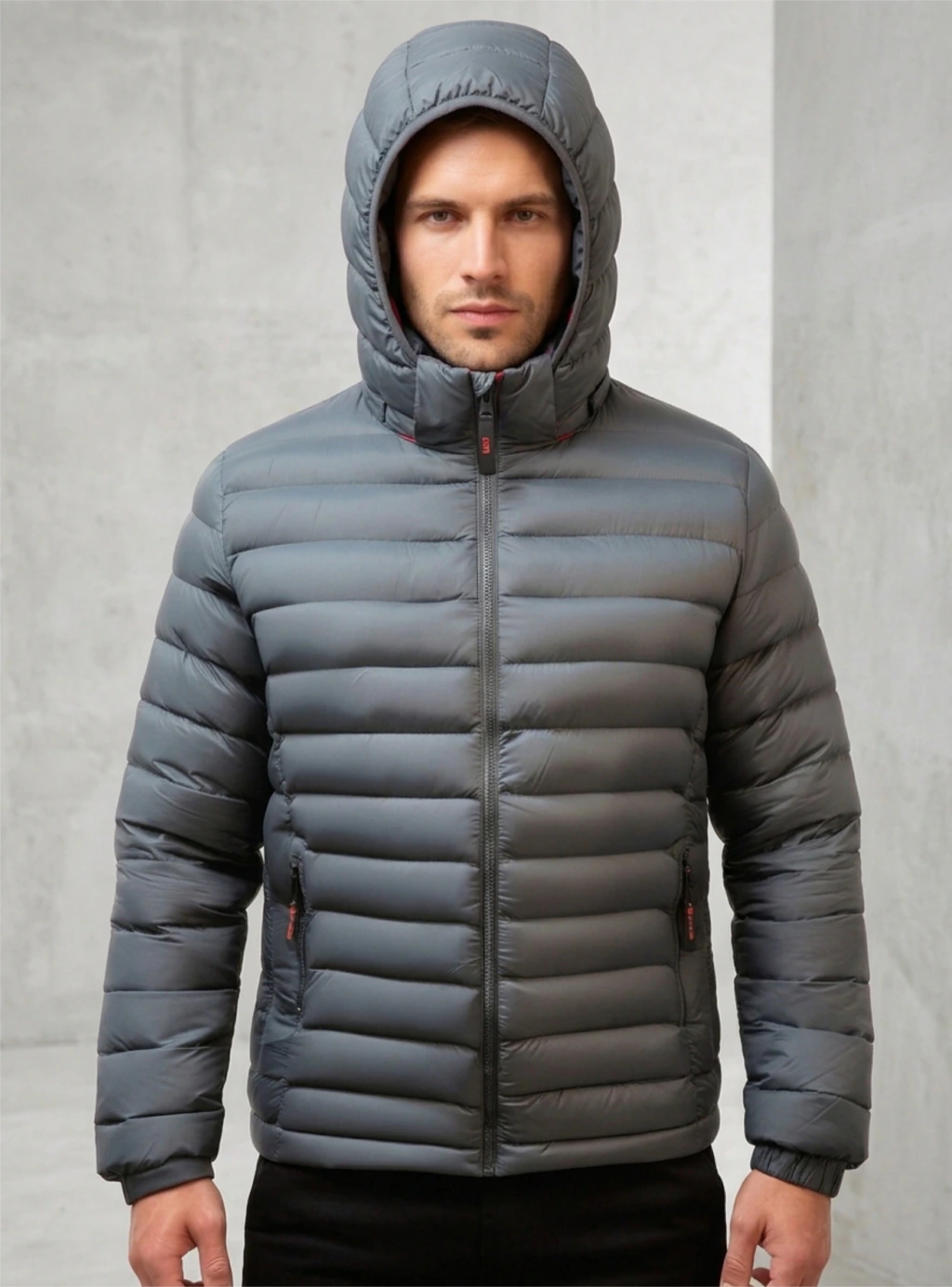 PARKA PUFFER ULTRALIGERA CON CAPUCHA GRIS ESTANDAR - 2