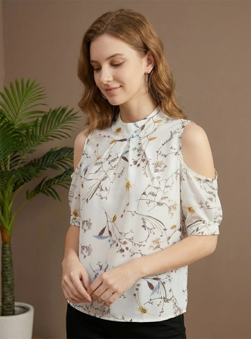 BLUSA DE MUJER FLORAL 'GARDEN BREEZE' CON HOMBROS DESCUBIERTOS Y CUELLO HALTER - 1