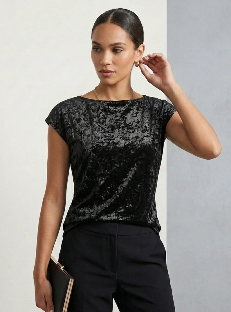BLUSA DE TERCIOPELO DEVORE  CON EFECTO TEXTURIZADO Y MANGA CORTA - 2