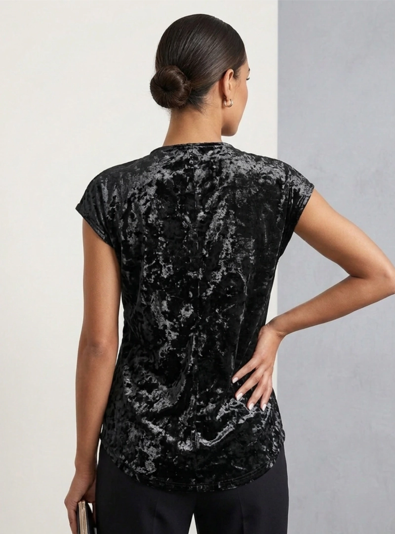 BLUSA DE TERCIOPELO DEVORE  CON EFECTO TEXTURIZADO Y MANGA CORTA - 5