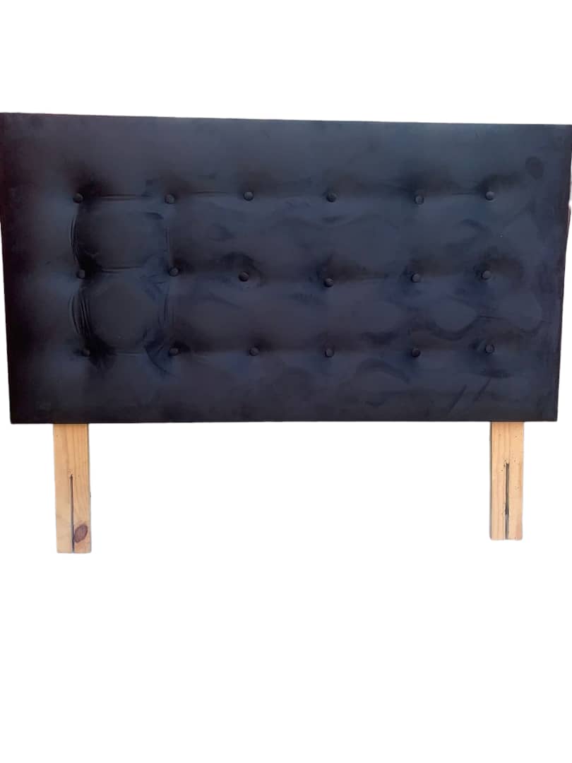 RESPALDO BOTONÉ 1.5 PLAZAS MADERA FELPA NEGRO - 1