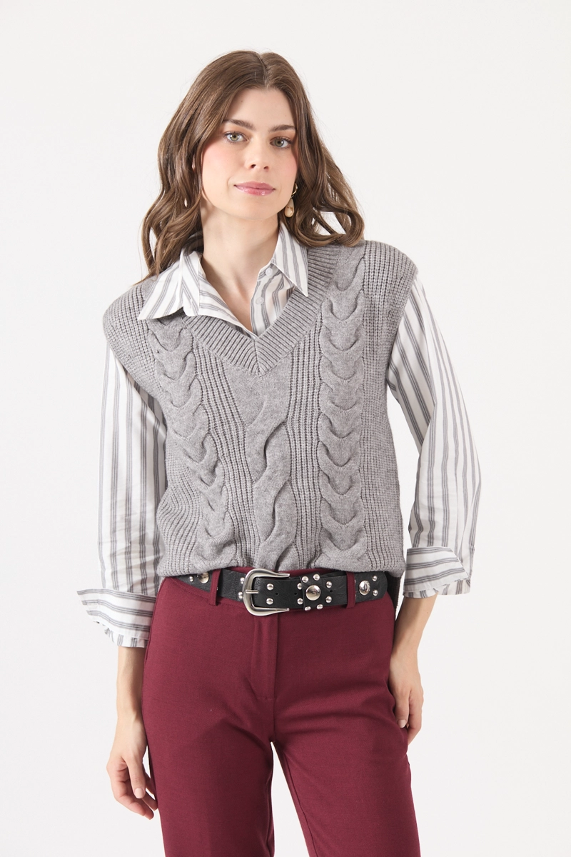 SWEATER CON TRENZAS GRIS COD 5414436 - 3
