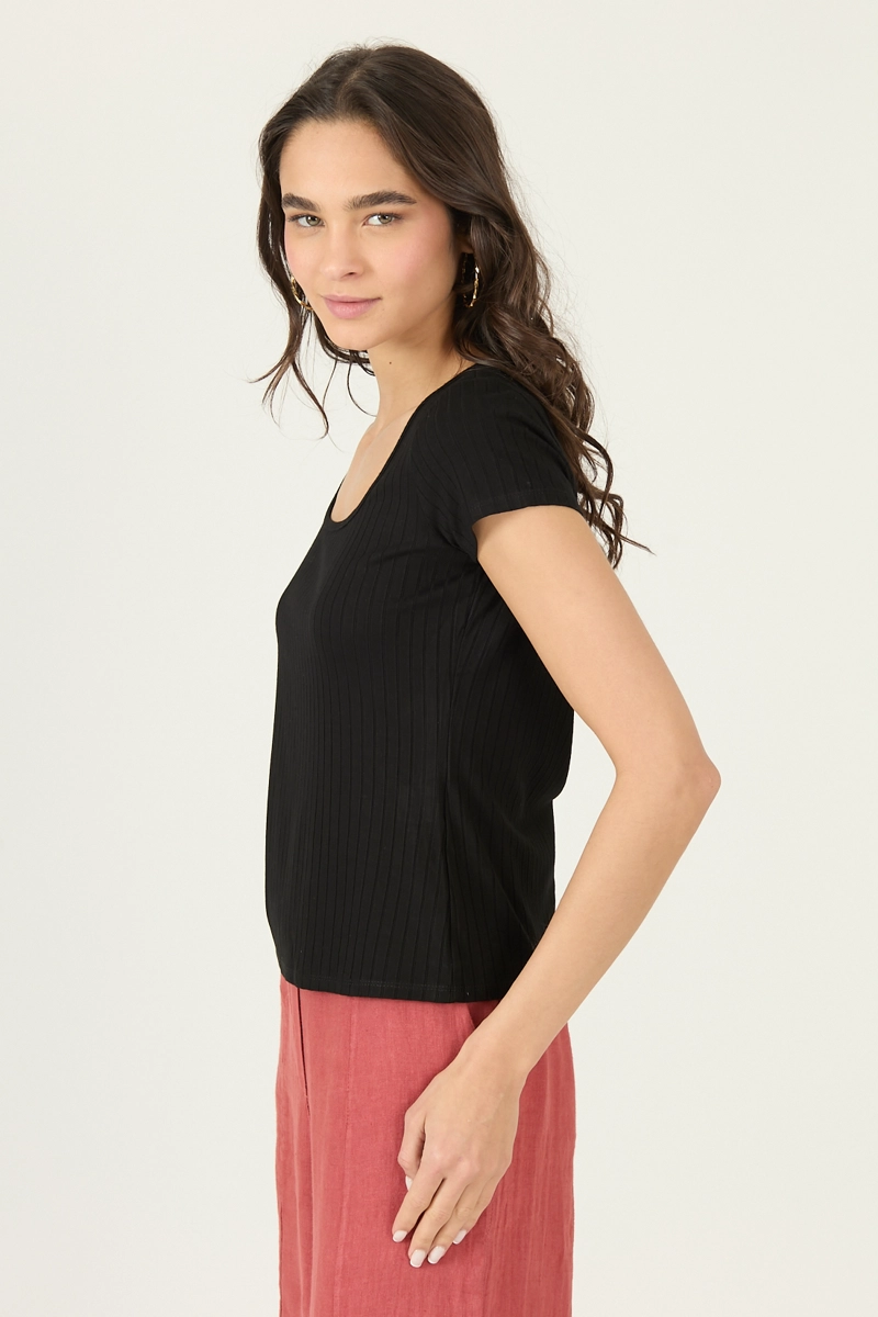 POLERA NEGRA COD 2756705 - 4