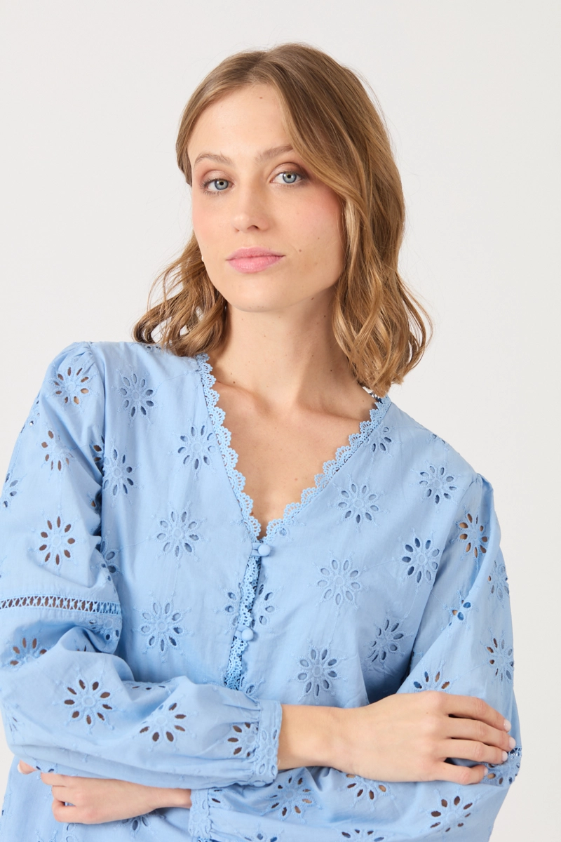 BLUSA CON ENCAJE CELESTE COD 4520706 - 2