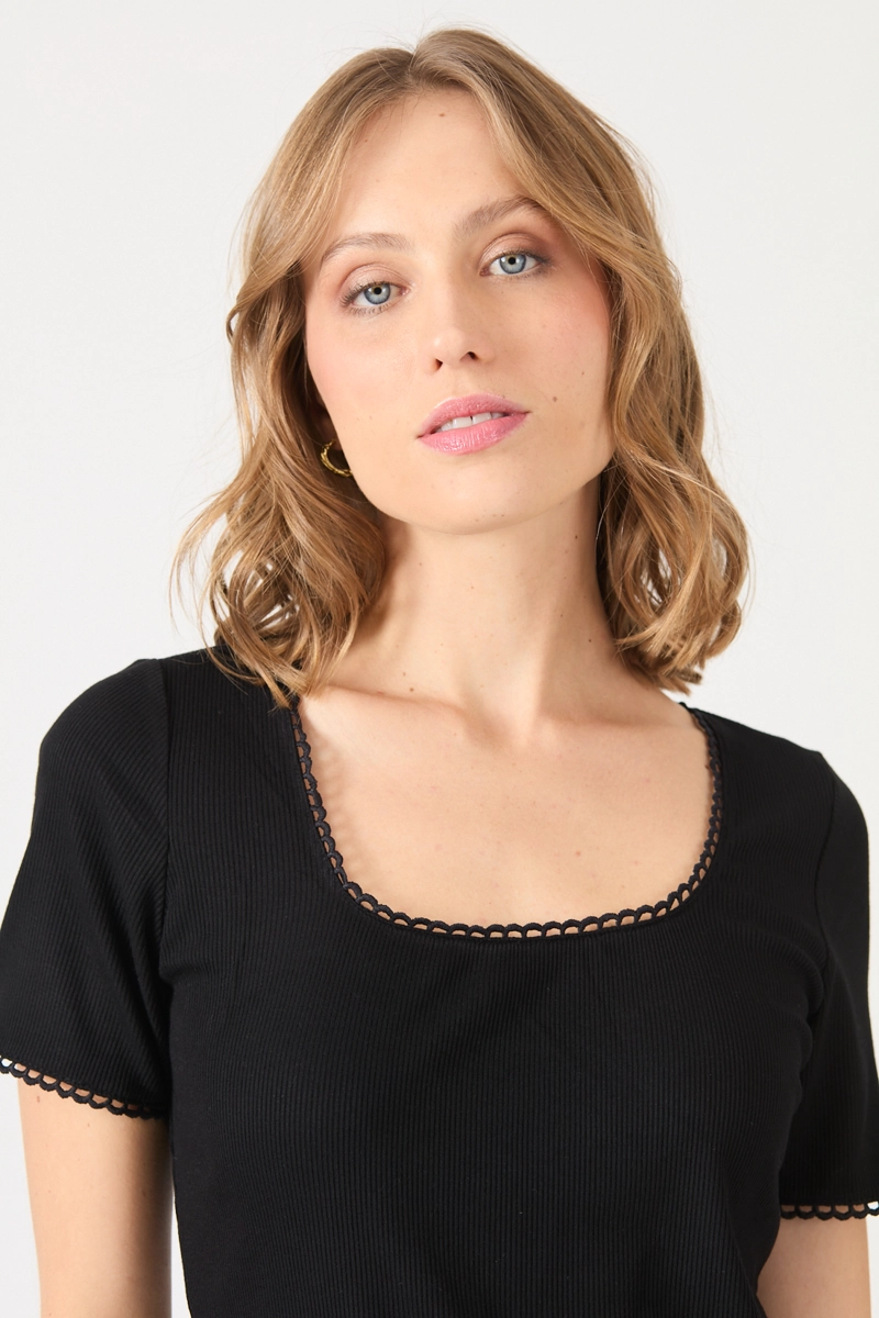 POLERA NEGRA COD 2726066 - 2