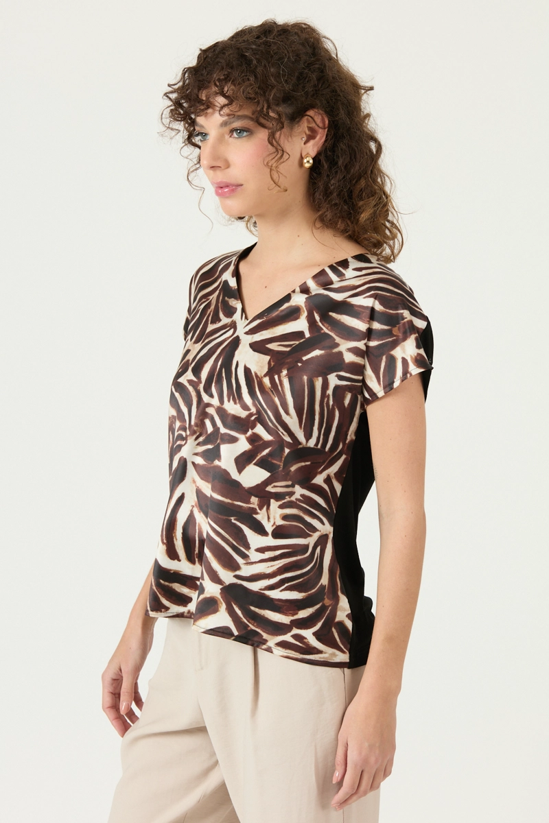POLERA ESTAMPADA NEGRO COD 2756865 - 4