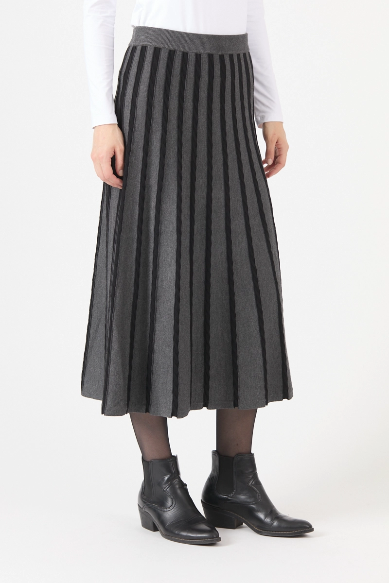 FALDA JACQUARD GRIS COD 5048896 - 3