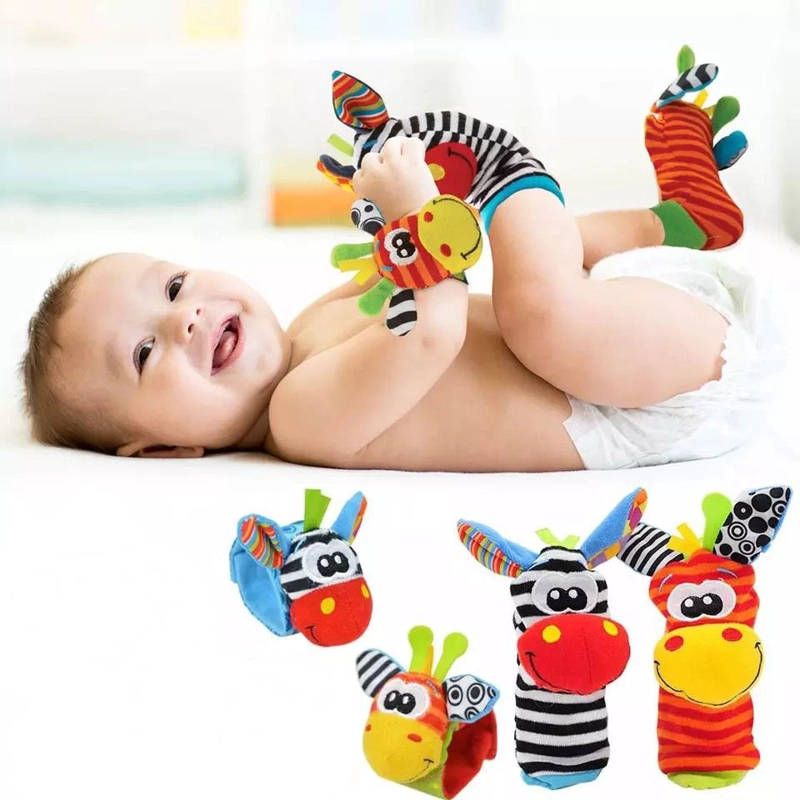 SET ESTIMULACIÓN SONAJEROS BEBÉ 2 CALCETINES + 2 MUÑEQUERAS NEGRO - 2