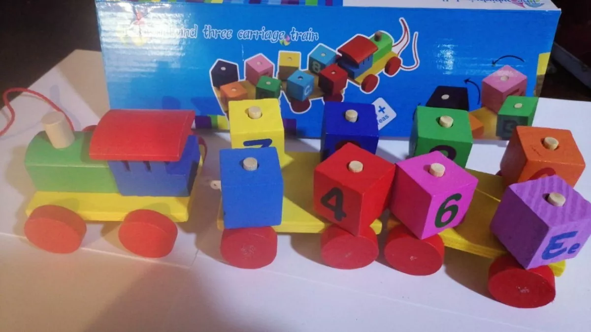 TREN DE MADERA DIDÁCTICO ENCAJE NÚMEROS Y LETRAS - 2