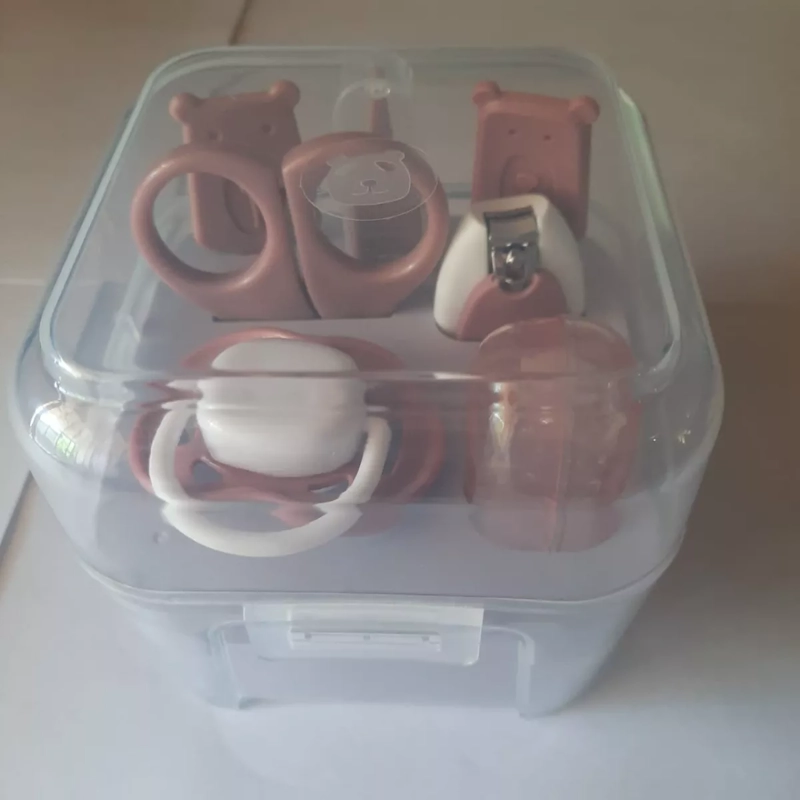 SET ABC BABY DE HIGIENE Y CUIDADOS DEL BEBE CON CAJITA PLASTICA 7 PCS - 1