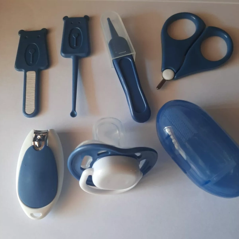 SET ABC BABY DE HIGIENE Y CUIDADOS DEL BEBE CON CAJITA PLASTICA 7 PCS - 2