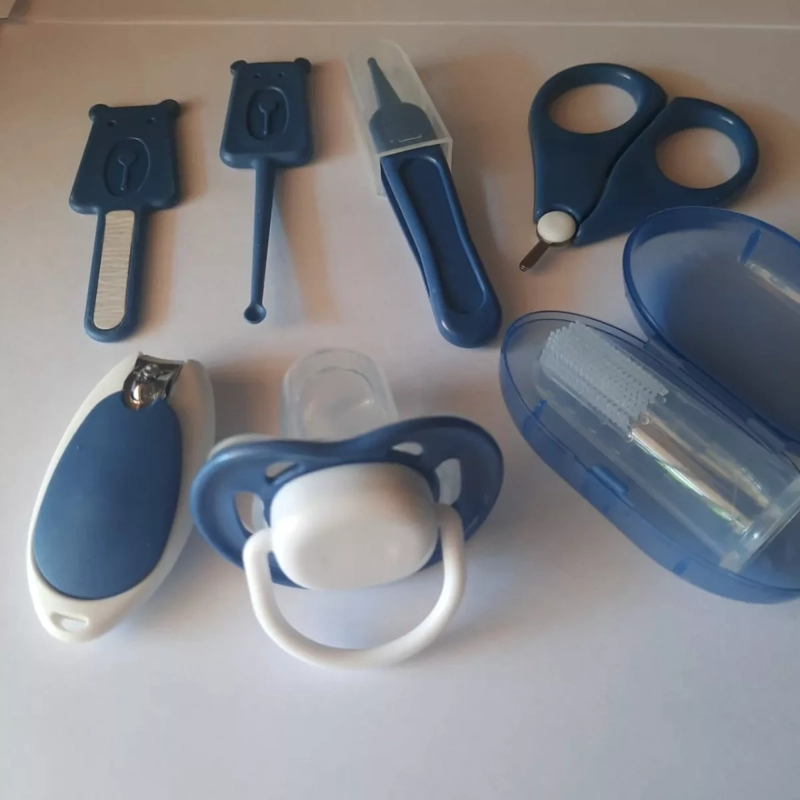 SET ABC BABY DE HIGIENE Y CUIDADOS DEL BEBE CON CAJITA PLASTICA 7 PCS - 4
