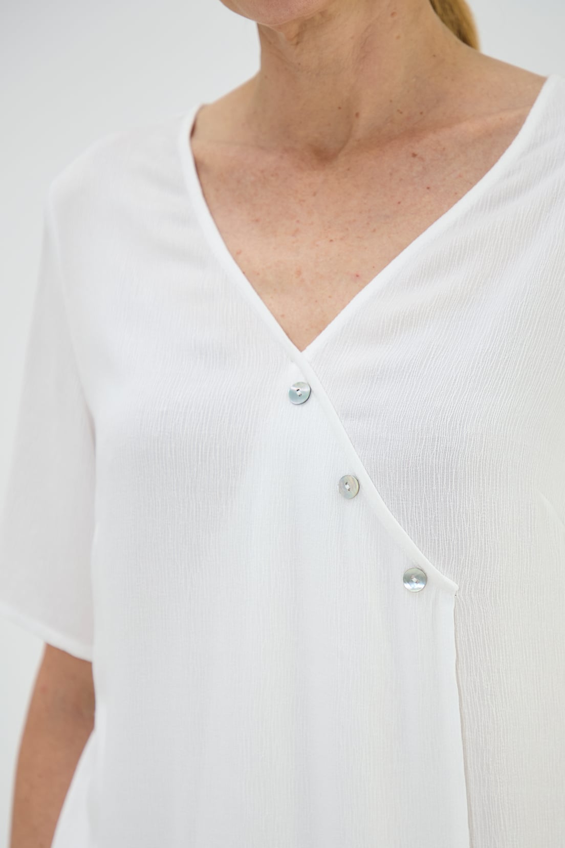 BLUSA MANGA CORTA MUJER MA GRIFFE BLANCO ESCOTE EN V - 2