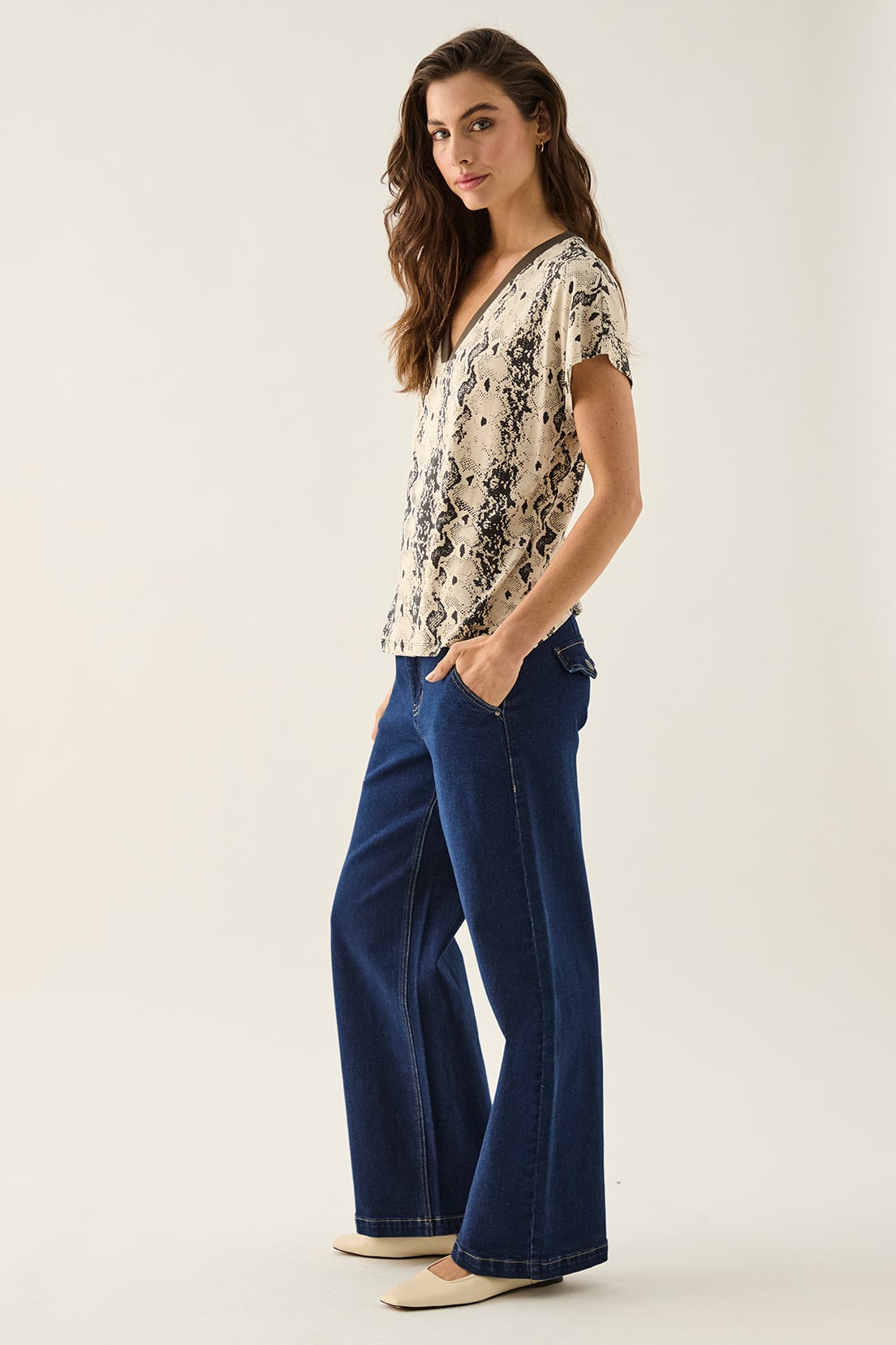 POLERA MUJER ASH BEIGE ESTAMPADA - 3