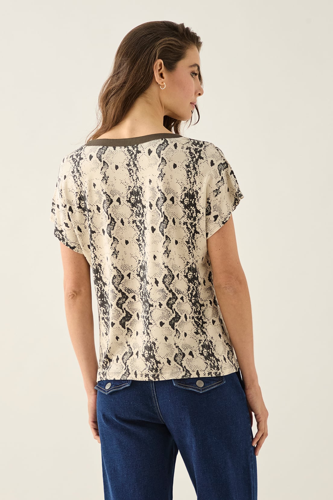 POLERA MUJER ASH BEIGE ESTAMPADA - 4