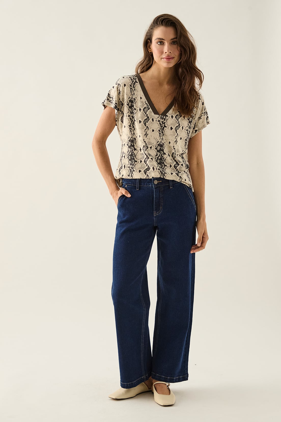 POLERA MUJER ASH BEIGE ESTAMPADA - 5