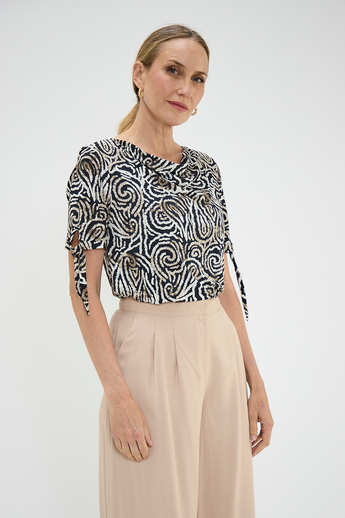 POLERA MUJER GRIFFE NEGRO ESTAMPADA - 1