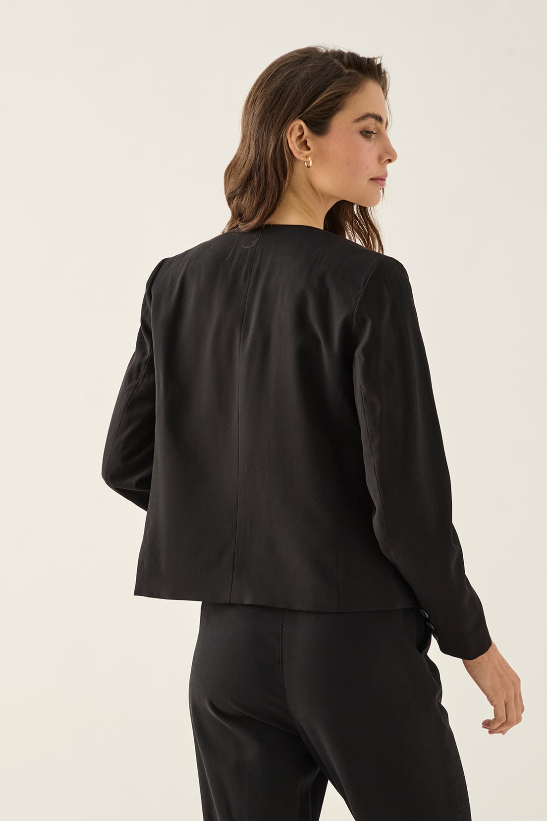BLAZER MUJER ASH NEGRO LISO - 3