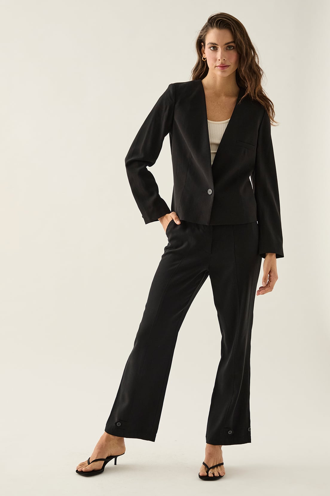 BLAZER MUJER ASH NEGRO LISO - 4