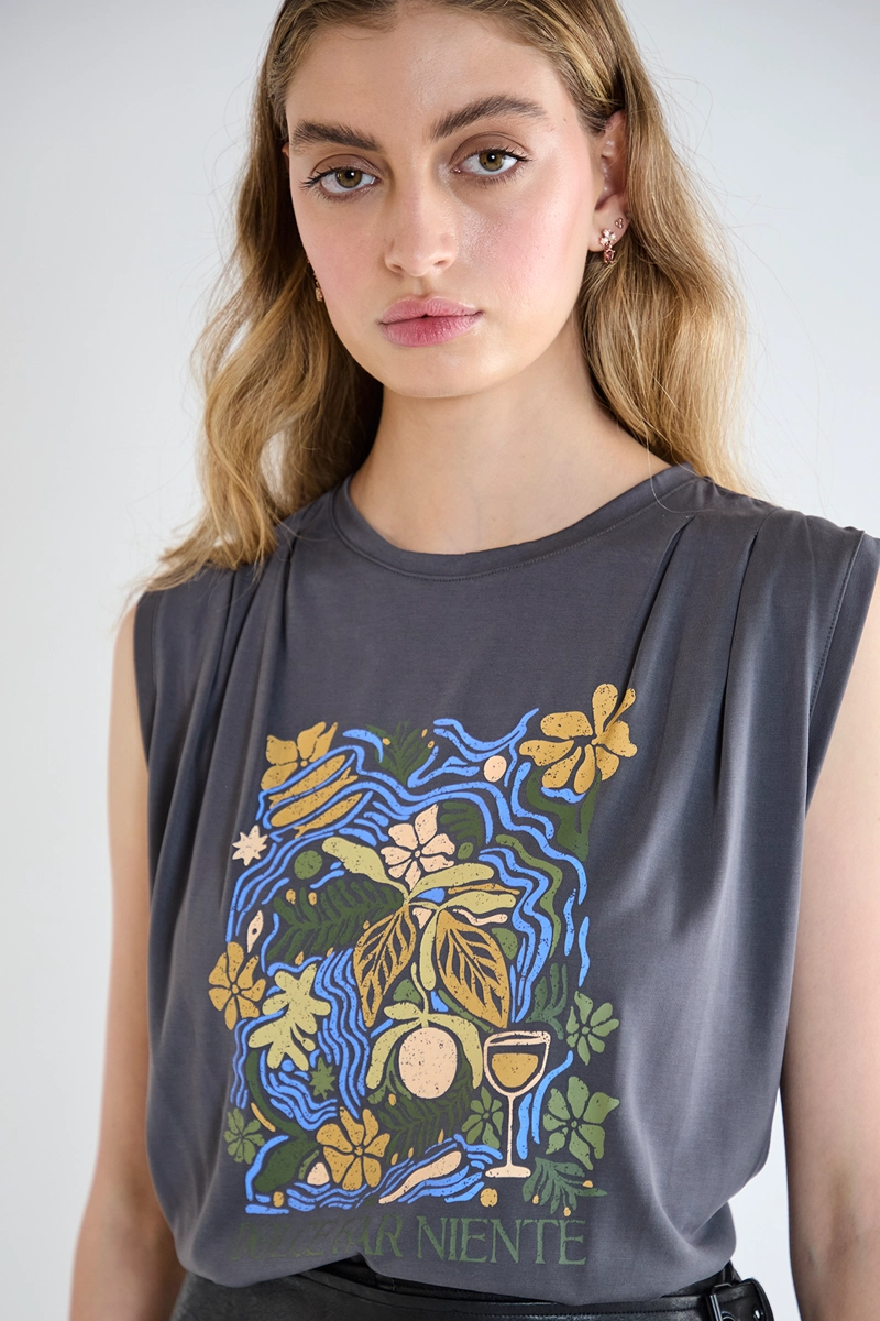 POLERA MUJER IO GRIS ESTAMPADA - 2
