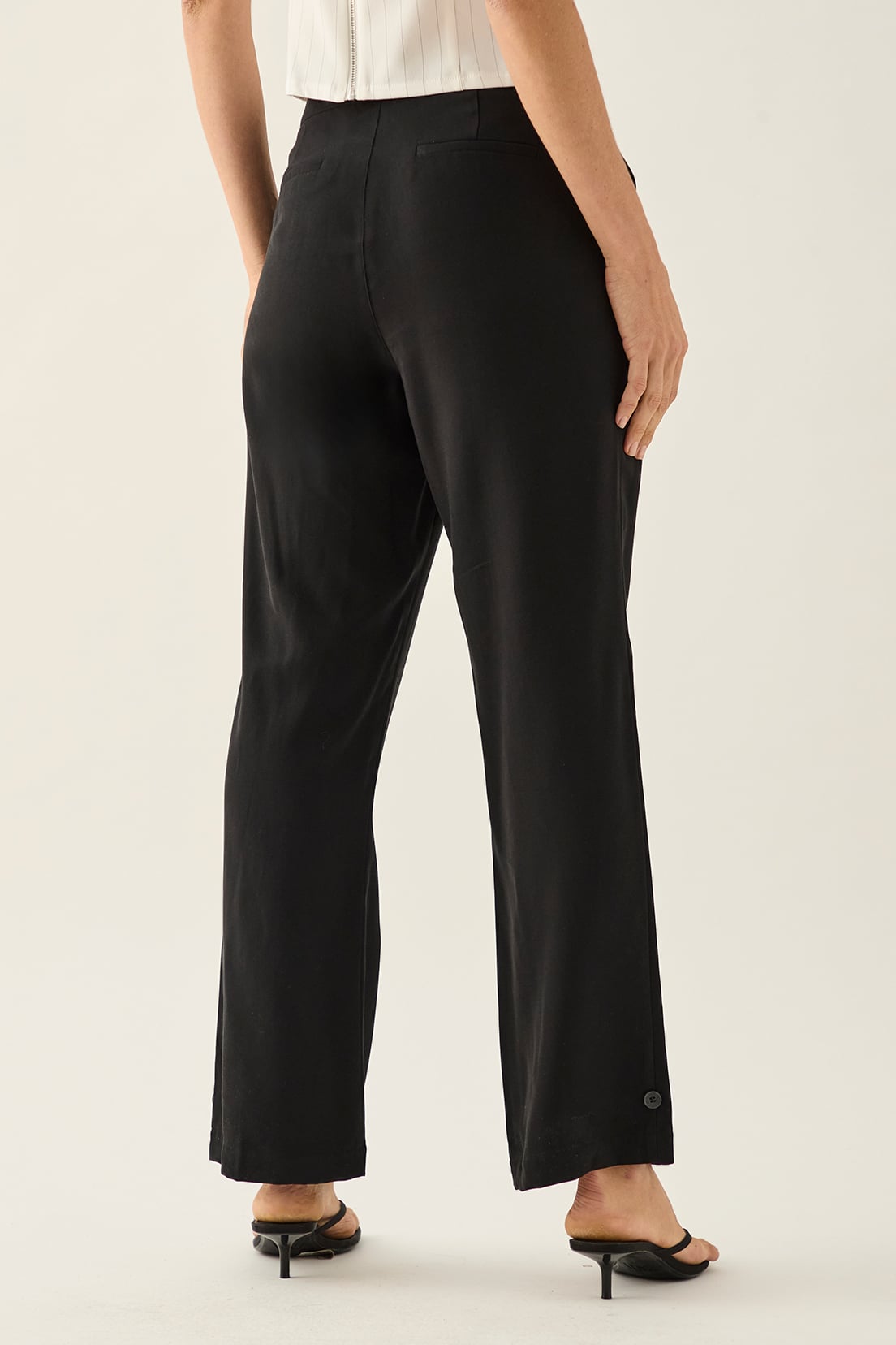 PANTALÓN MUJER ASH NEGRO LISO - 5
