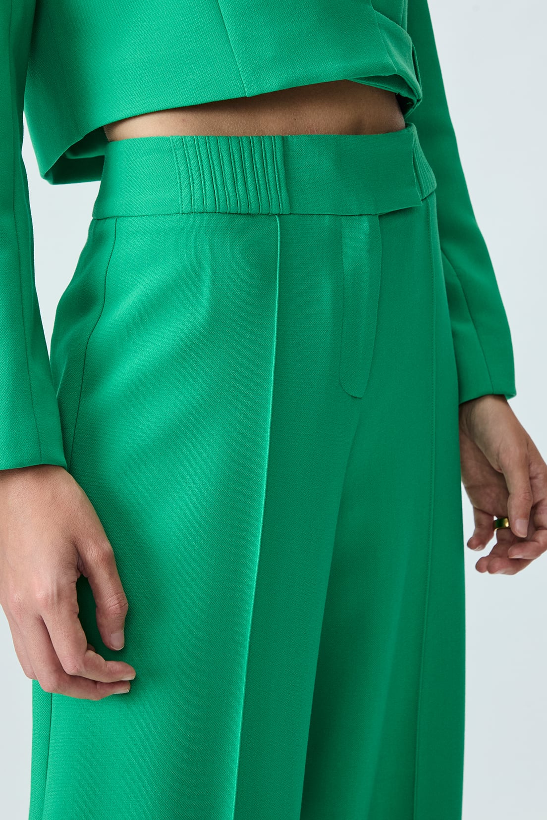 PANTALÓN MUJER IO VERDE LISO - 3