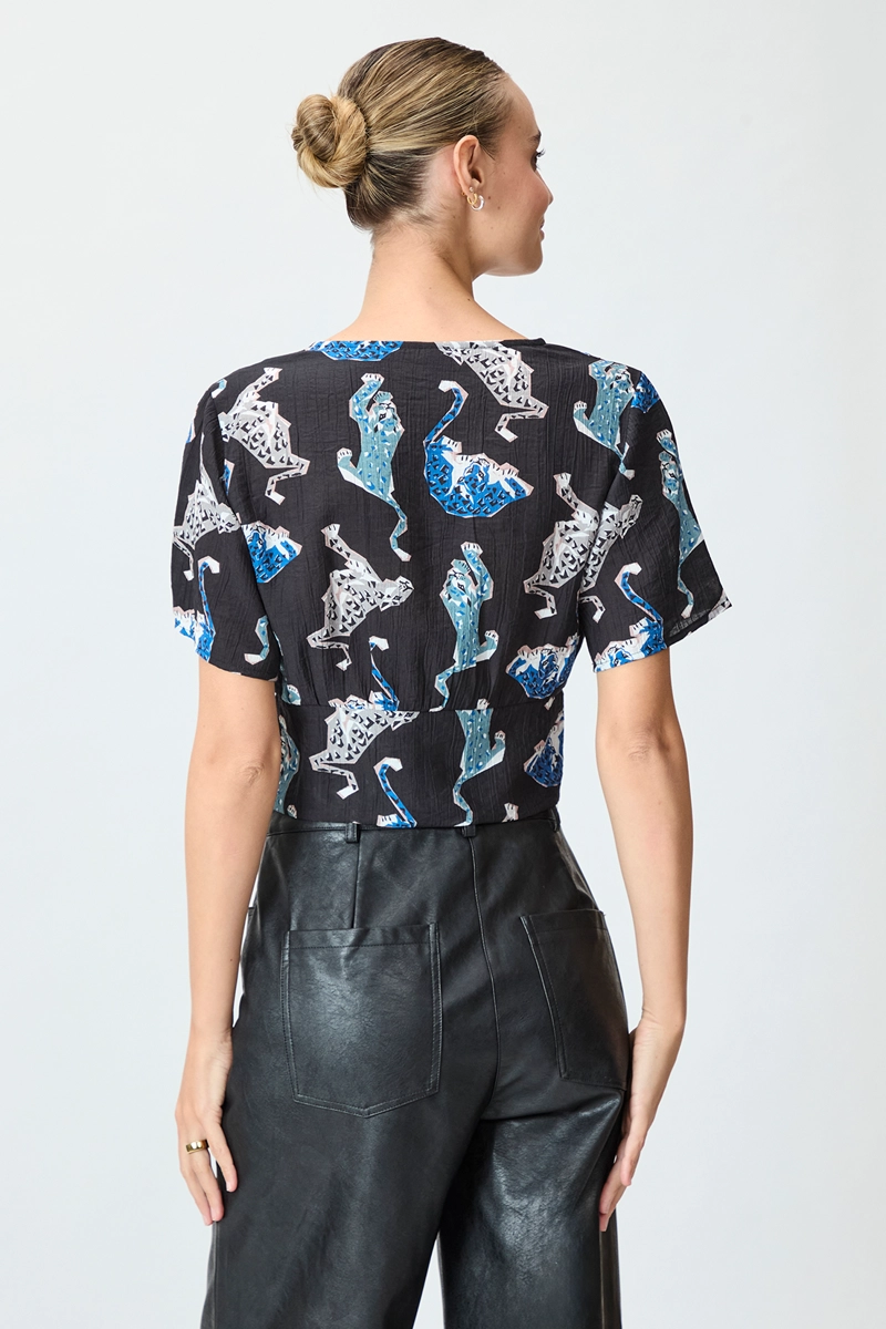 BLUSA MUJER IO NEGRO FANTASIA - 4