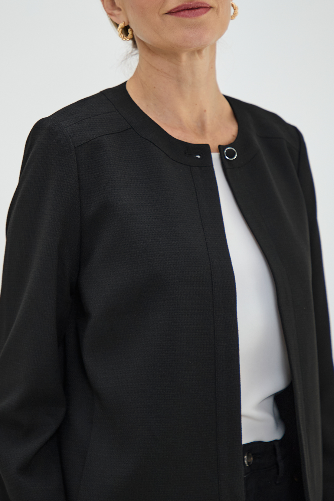 CHAQUETA MUJER GRIFFE NEGRO CORTA - 2