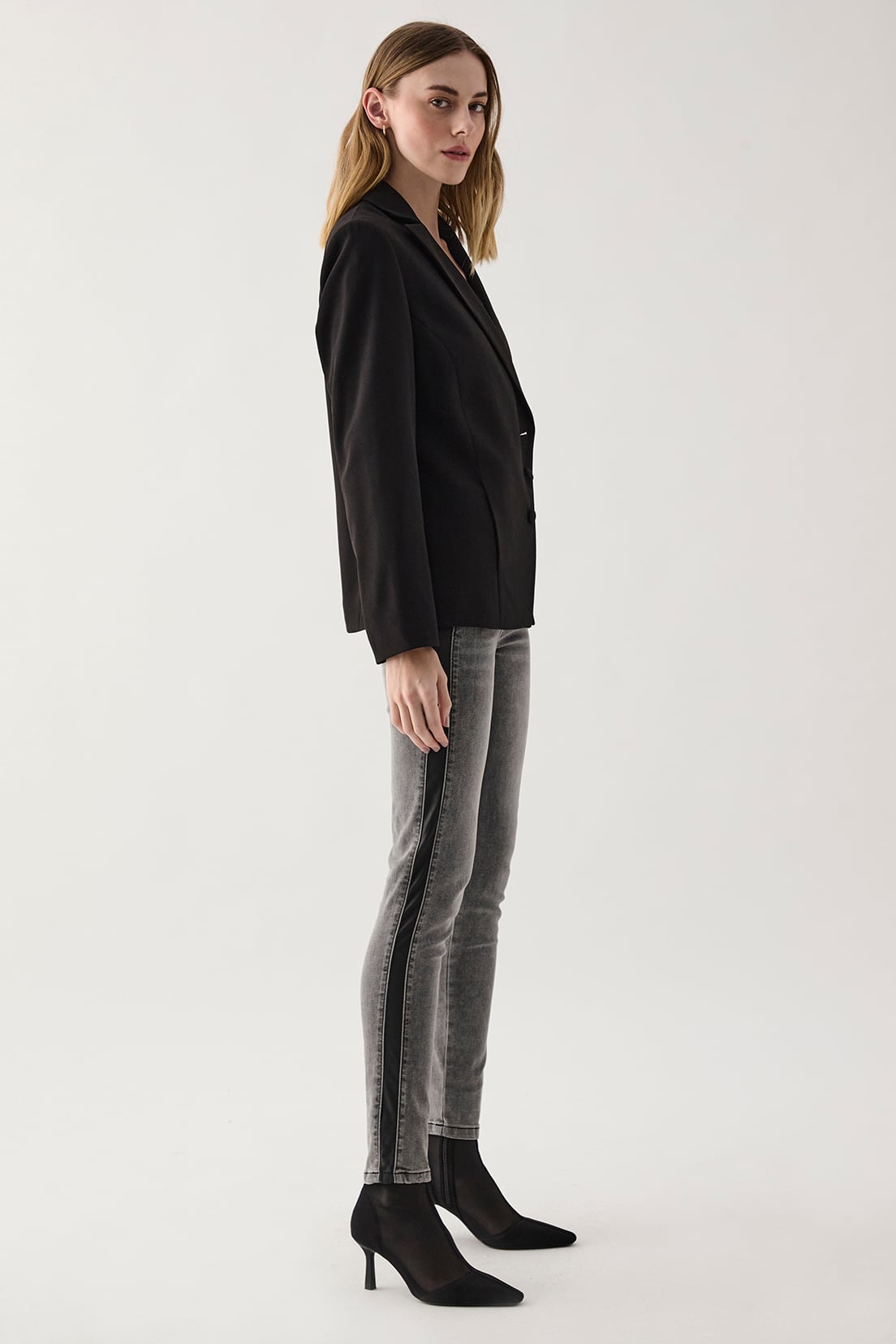 BLAZER MUJER ASH NEGRO LISO - 3