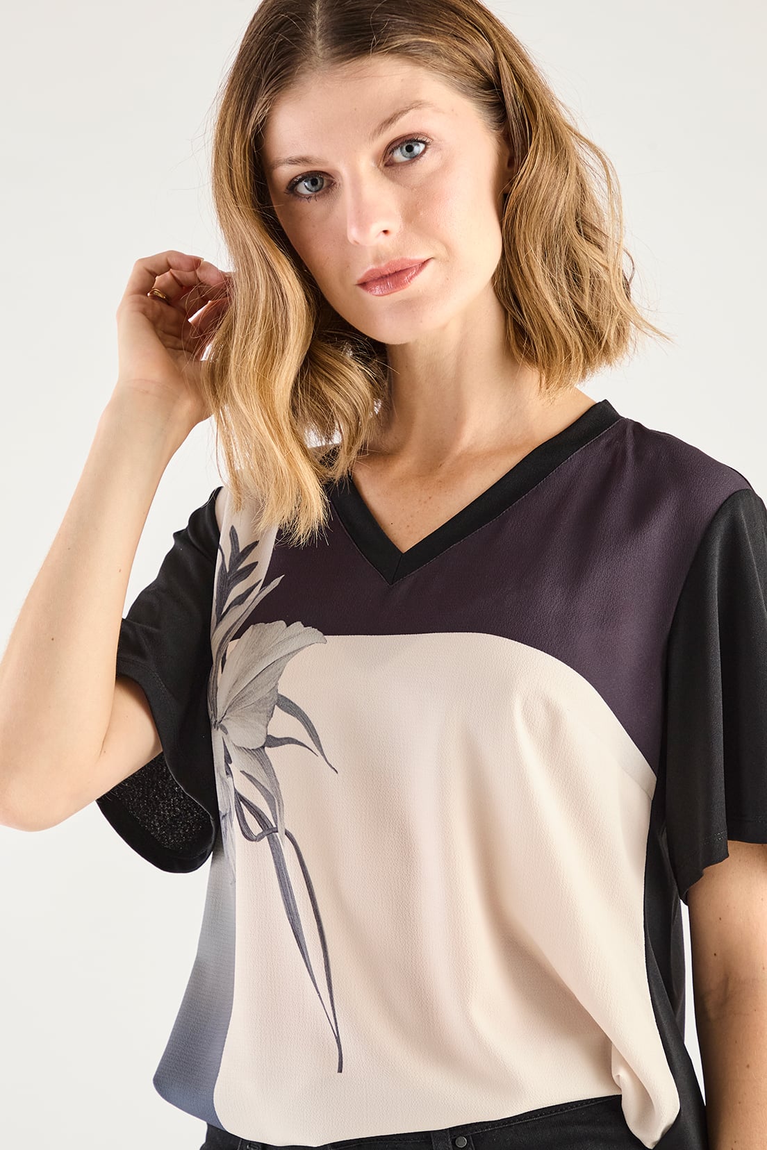 POLERA MUJER GRIFFE NEGRO ESTAMPADA - 2